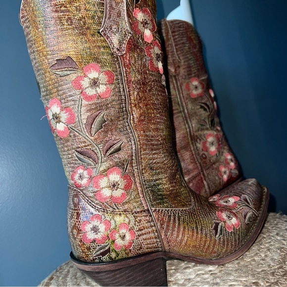 Durango Crush Floral Embroidered Western Boots - Picture 3 of 13